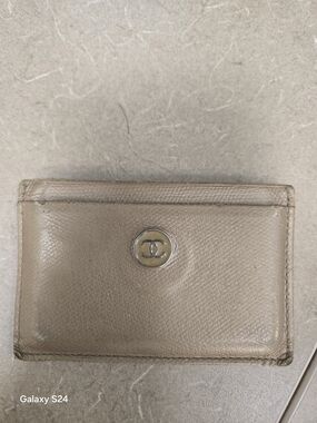 CHANEL Taupe Caviar Leather Card Case with CC Medallion